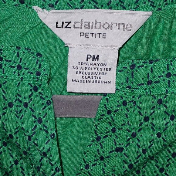 LIZ CLAIBORNE GREEN AND BLACK TOP, DIAMOND DESIGN, CAP SLEEVE, SIZE MED PETITE - Picture 2 of 6